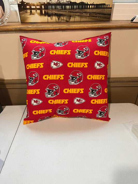 Chiefs Modern Cotton Pillow Cover